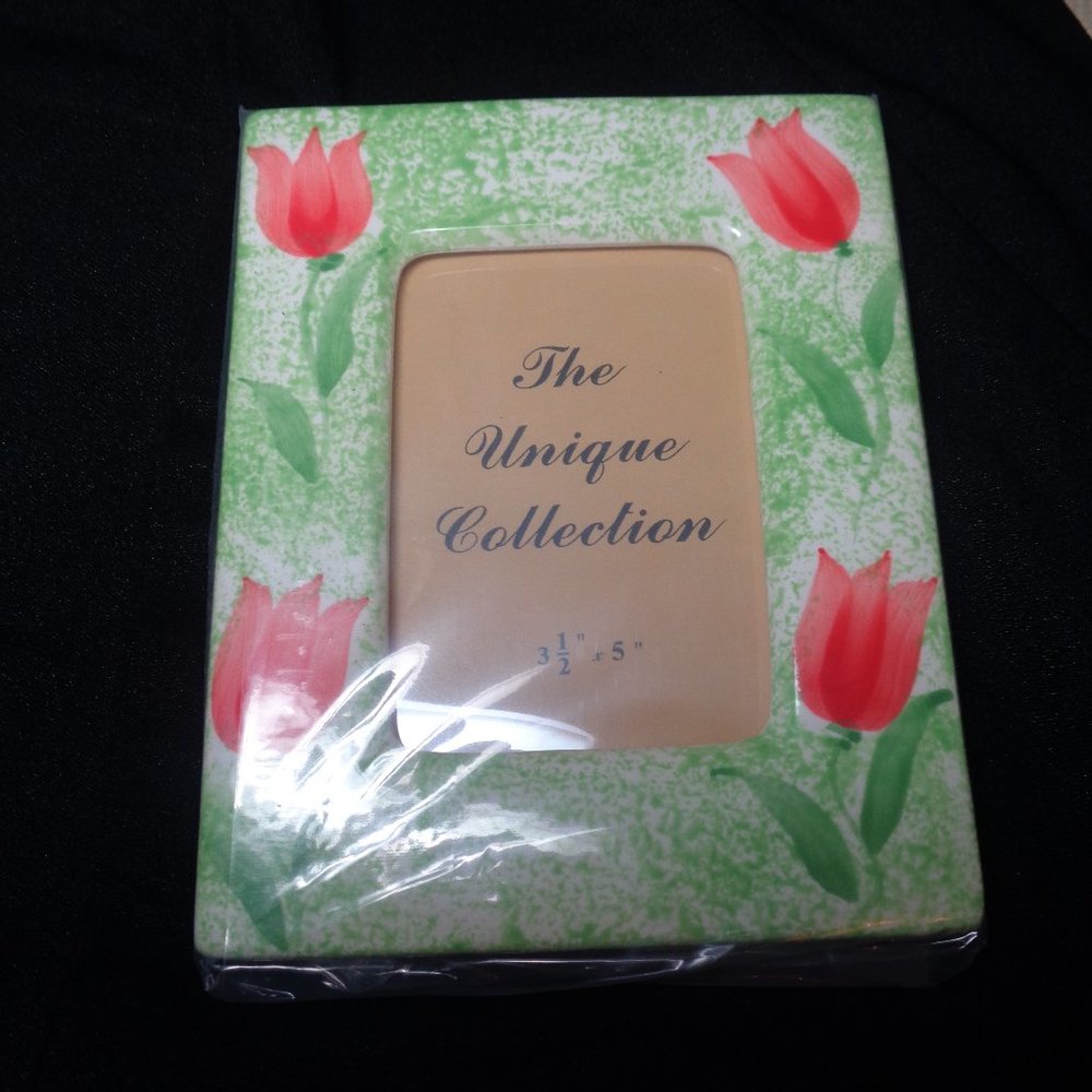 deleting🌹$5ifbundle2 NWT 2 floralprintphotoframes - Picture 4 of 9